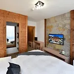Hotel Aplend Kukucka 4*