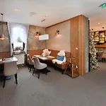 Aplend Kukucka Hotel