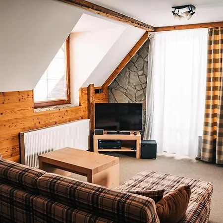 كوكوكا ماونتن هوتل آند ريزدنسيز 4* Tatranská Lomnica