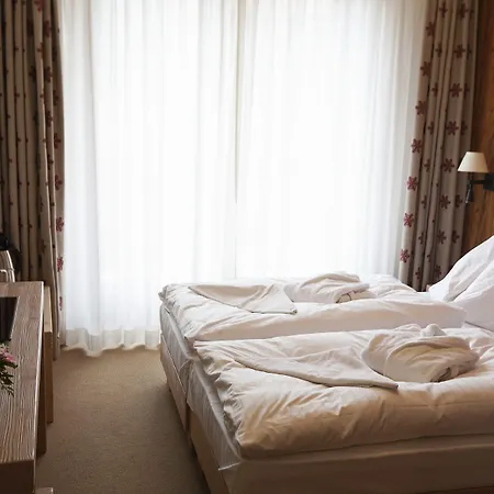 Aplend Kukucka Hotel 4*