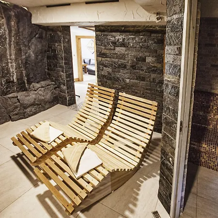 Aplend Kukucka Hotell 4*