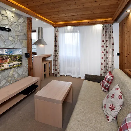 Aplend Kukucka Hotel 4*