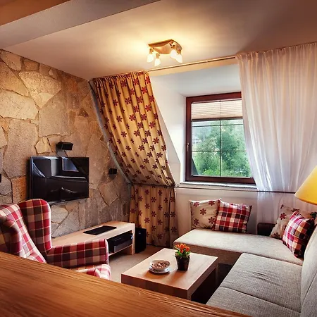 Aplend Kukucka Hotell