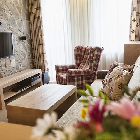 Hotell Aplend Kukucka 4*